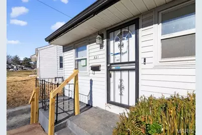 321 Caithness Road, Saint Louis, MO 63137 - Photo 2