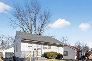 321 Caithness Rd, Saint Louis, MO 63137 - Photo 4