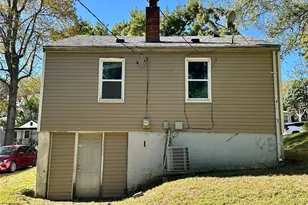 7121 Lamont Dr, Flordell Hills, MO 63136 - Photo 8