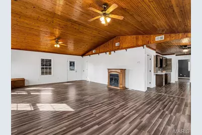 2803 Highway J, Bourbon, MO 65441 - Photo 12