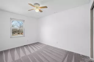 300 Mill Pond Dr, O'Fallon, MO 63366 - Photo 14