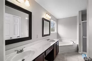 1924 Providence Estate Dr, Wentzville, MO 63385 - Photo 20