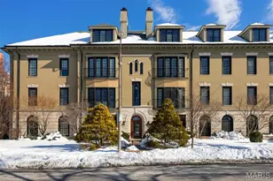 15 Topton Way, Saint Louis, MO 63105 - Photo 1