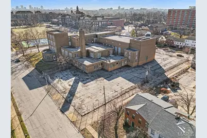 2615 Billups Avenue, Saint Louis, MO 63113 - Photo 1