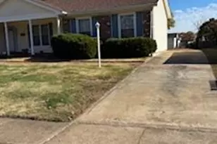 3490 Greenway Chase Dr, Florissant, MO 63031 - Photo 4