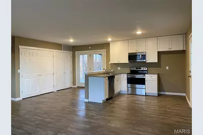 1904 Sawyer Boulevard, Saint Charles, MO 63301 - Photo 4