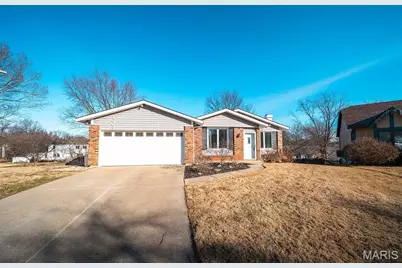 1003 Fernwood Trail Court, Florissant, MO 63031 - Photo 2