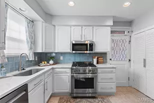 7520 Oxford Dr, Clayton, MO 63105 - Photo 20