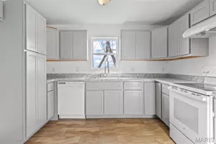 20 W Springfield Rd, Saint Clair, MO 63077 - Photo 10