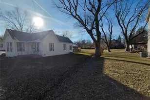 300 S Mine La Motte St, Fredericktown, MO 63645 - Photo 2