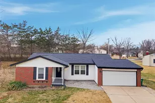 683 Greenholme Ct, Fenton, MO 63026 - Photo 2