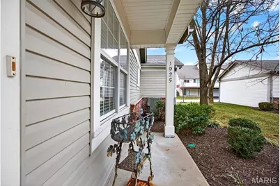 1925 Dewitt Ridge Drive, Chesterfield, MO 63017 - Photo 6