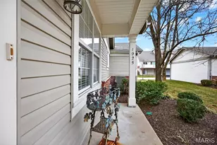 1925 Dewitt Ridge Dr, Chesterfield, MO 63017 - Photo 6