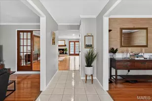 13290 Kenroyal Dr, Saint Louis, MO 63131 - Photo 2