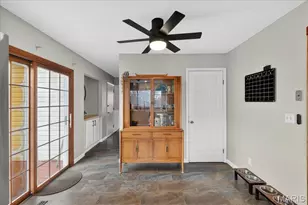 13290 Kenroyal Dr, Saint Louis, MO 63131 - Photo 16