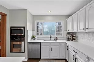 13290 Kenroyal Dr, Saint Louis, MO 63131 - Photo 14