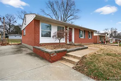 260 Saint Edward Lane, Florissant, MO 63033 - Photo 6
