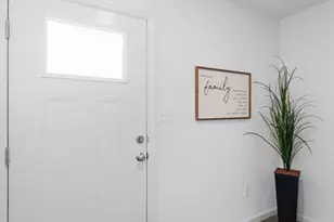 116 Canal Cottage Aly, Saint Charles, MO 63301 - Photo 2