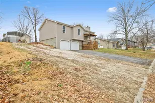 2620 Carolyn Cir Dr, High Ridge, MO 63049 - Photo 2