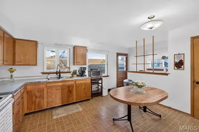 2534 Leonard Drive, Saint Charles, MO 63301 - Photo 8