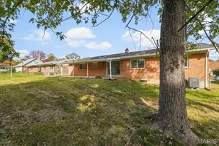 2838 Flintwood Dr, Saint Louis, MO 63129 - Photo 40