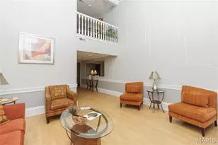 585 Coeur de Royale Dr, Creve Coeur, MO 63141 - Photo 10
