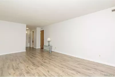 585 Coeur De Royale Drive #201, Creve Coeur, MO 63141 - Photo 20