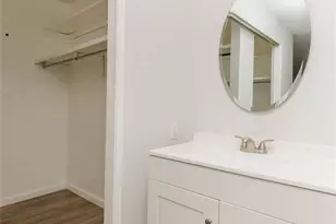 585 Coeur de Royale Dr, Creve Coeur, MO 63141 - Photo 22