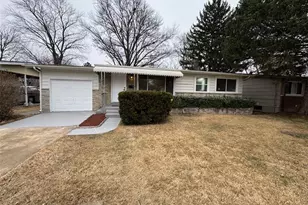 725 Hazelvalley Dr, Hazelwood, MO 63042 - Photo 2