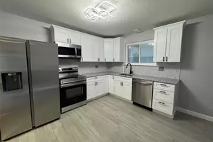 725 Hazelvalley Dr, Hazelwood, MO 63042 - Photo 20