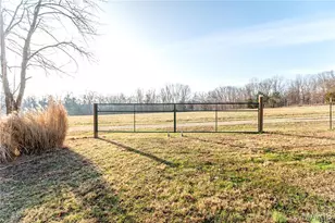 18105 Hwy 8, St James, MO 65559 - Photo 34