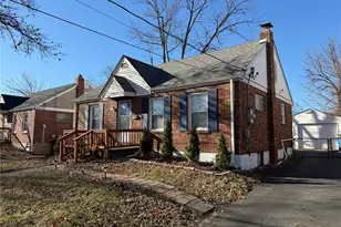 415 N Dade Ave, Ferguson, MO 63135 - Photo 2