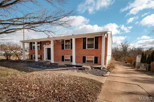 624 Sandy Oak Dr, Manchester, MO 63021 - Photo 2