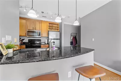 2706 McKnight Crossing Court, Saint Louis, MO 63124 - Photo 6