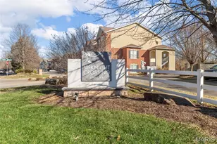 2706 Mcknight Crossing Ct, Saint Louis, MO 63124 - Photo 16