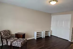 64 N Trumbull Cir, Saint Charles, MO 63301 - Photo 20