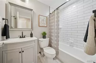 12381 Merrick Dr, Saint Louis, MO 63146 - Photo 22