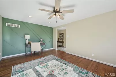 12381 Merrick Drive, Saint Louis, MO 63146 - Photo 10