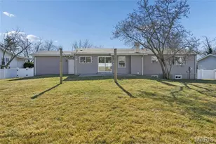 12381 Merrick Dr, Saint Louis, MO 63146 - Photo 34