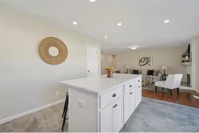 12381 Merrick Drive, Saint Louis, MO 63146 - Photo 14