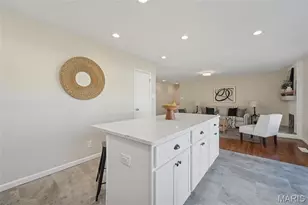 12381 Merrick Dr, Saint Louis, MO 63146 - Photo 14