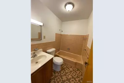 8518 Titchfield Court #D, Saint Louis, MO 63123 - Photo 8