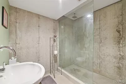 6252 N Lakeshore Drive, Byrnes Mill, MO 63051 - Photo 24