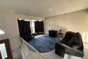 310 Green Jade Estates Dr, Fenton, MO 63026 - Photo 2