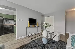 9047 Villaridge Ct, Saint Louis, MO 63123 - Photo 6