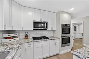 309 Wildbrier Dr, Ballwin, MO 63011 - Photo 12