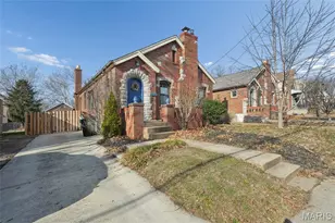 1105 North & South Rd, University City, MO 63130 - Photo 6