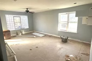 3719 Pennsylvania Ave, Saint Louis, MO 63118 - Photo 2