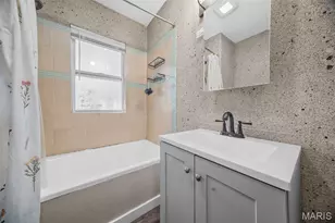 19 Lee Ave, Ferguson, MO 63135 - Photo 18