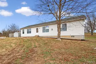 30 Breanna Blvd, Elsberry, MO 63343 - Photo 2